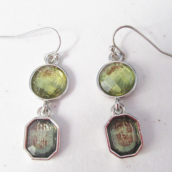 Lia Sophia Jewelry Necklace and Earrings set - Picture 4 of 6